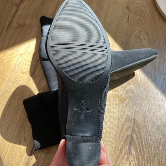 Vera Wang Sock Booties - Picture 5 of 5